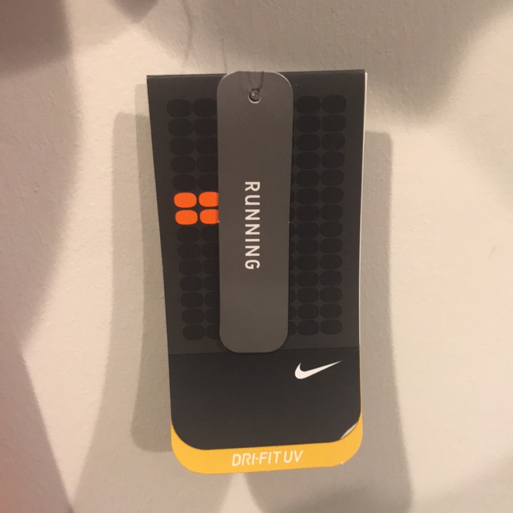Nike Running Shirt - Picture 4 of 4